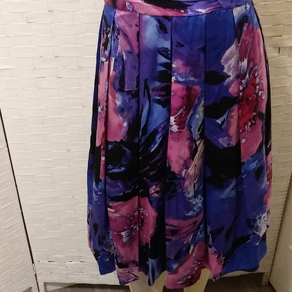 Adrianna Papell Occasions Dress - Picture 4 of 11